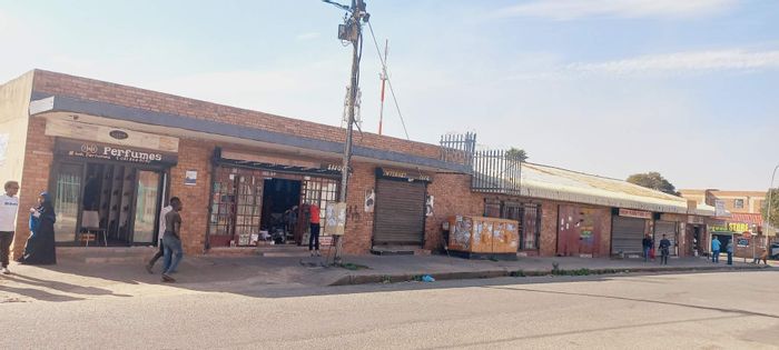 Property #2062579, Retail for sale in Brakpan Central