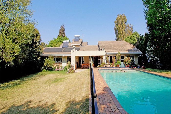 Glenhazel House For Sale: 4 beds, pool, work-from-home space, excellent security.