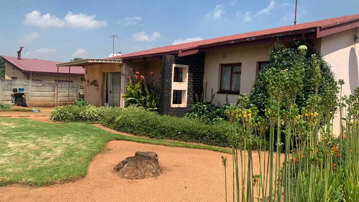 Property #2105461, House sold in Kempton Park West
