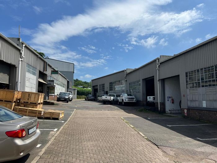 Industrial Space To Rent in Westmead: Mezzanine, three-phase power, truck access.