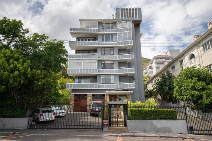 Property #2221975, Apartment rental monthly in Sea Point