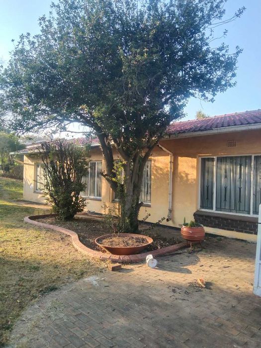 Property #2170179, House pending sale in Lombardy East