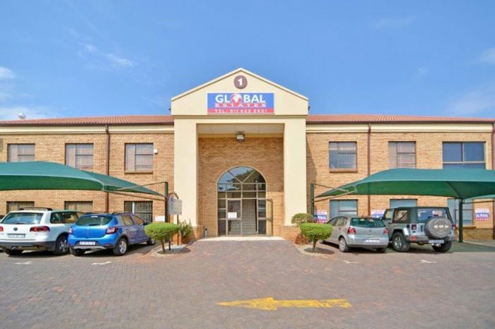 Property #2214567, Office rental monthly in Ruimsig