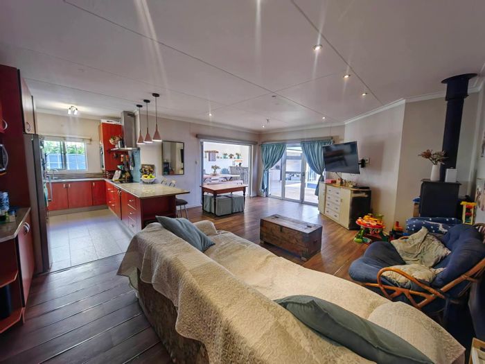 Property #2466224, House Rental Monthly in Kleine Kuppe