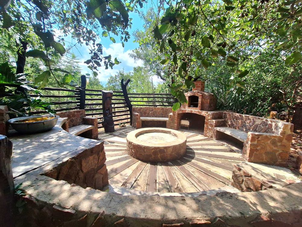 Main house boma braai area
