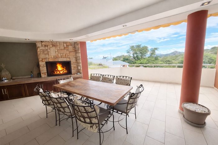 Klein Windhoek Apartment For Sale: 3 bedrooms, en-suites, balcony, secure parking.