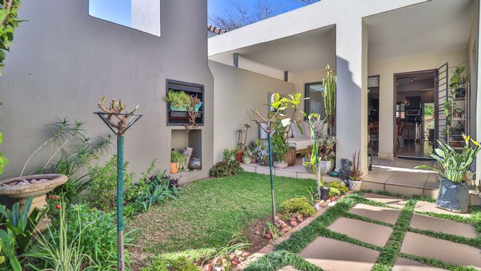Bryanston Cluster For Sale: 2 beds, garden, pool, gym, secure estate living.