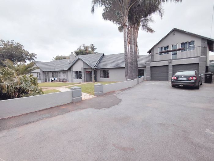 For Sale: House in Birchleigh with 4 bedrooms, entertainment area, and ample parking.