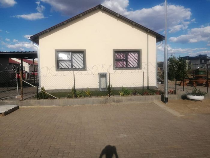 Property #2214806, Townhouse for sale in Okahandja Central