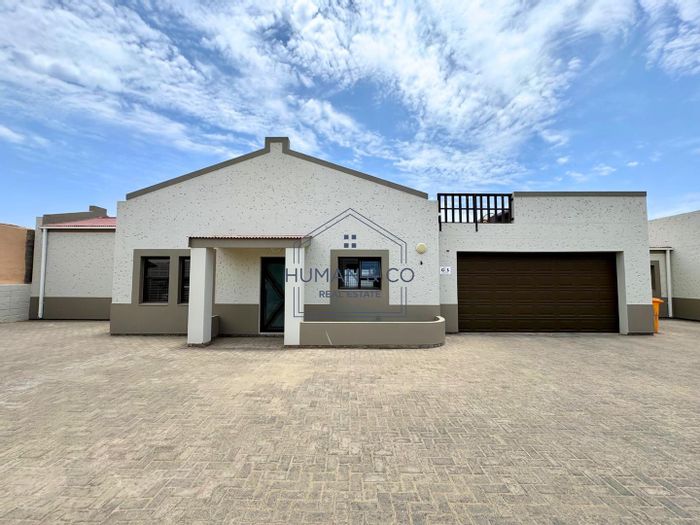 Property #2334398, Townhouse For Sale in Meersig