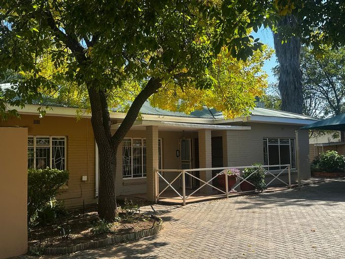 For Sale: House in Dan Pienaar with flatlet, pool, and landscaped garden.