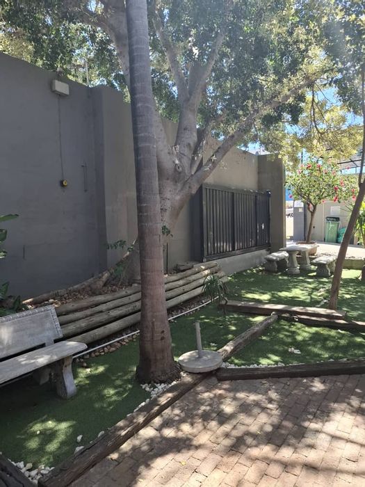 Versatile Business Property For Sale in Suiderhof with Offices and Parking Options.