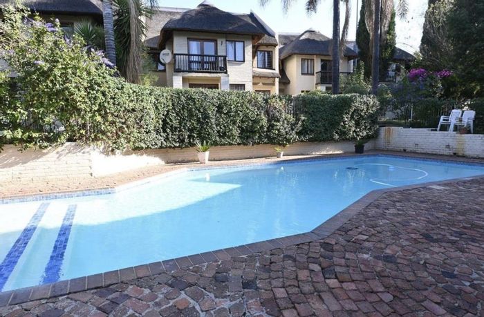 Charming Paulshof house for sale with pool, parking, and pet-friendly policy.