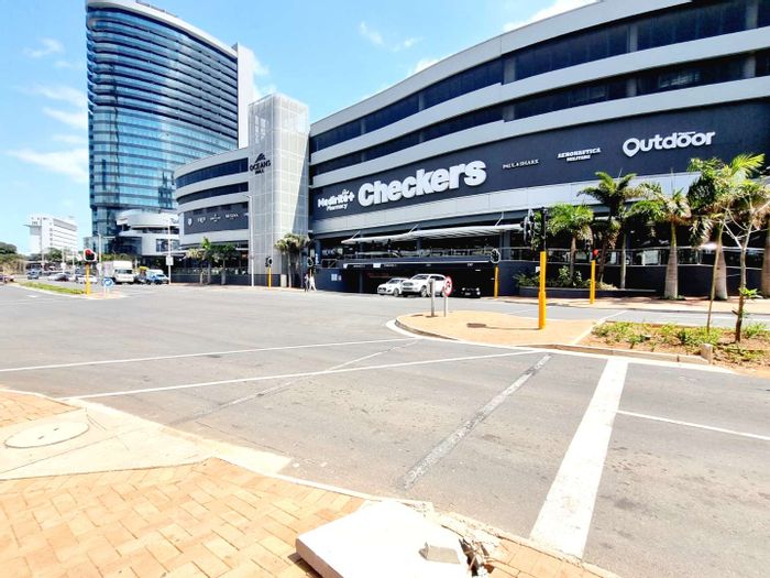 Prime 45 m2 retail space in Oceans Mall, Umhlanga Central - To Rent.