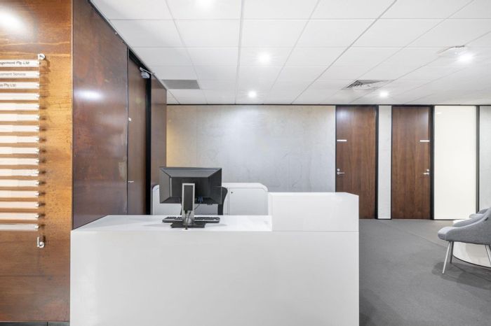 Office To Rent in Durban Central: Flexible spaces, meeting rooms, rooftop garden access.