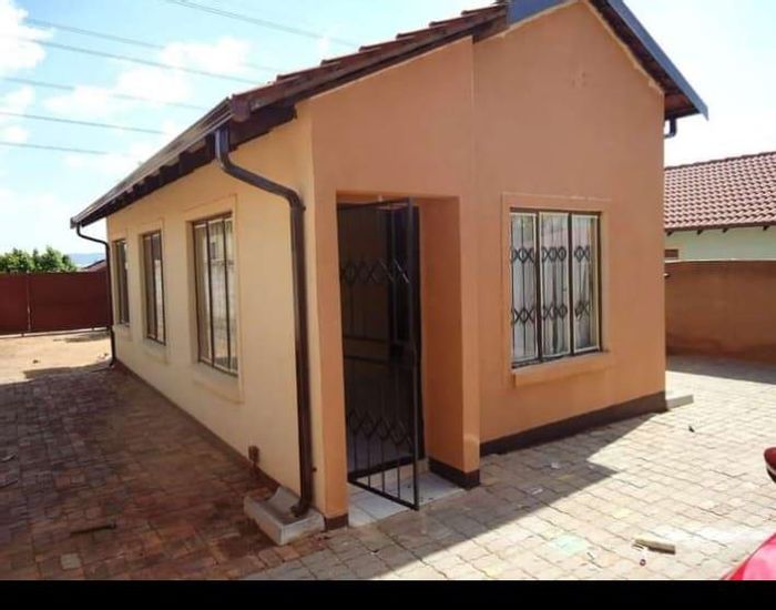 Modern 2-Bedroom House for Sale in Central Soshanguve South with Great Amenities!