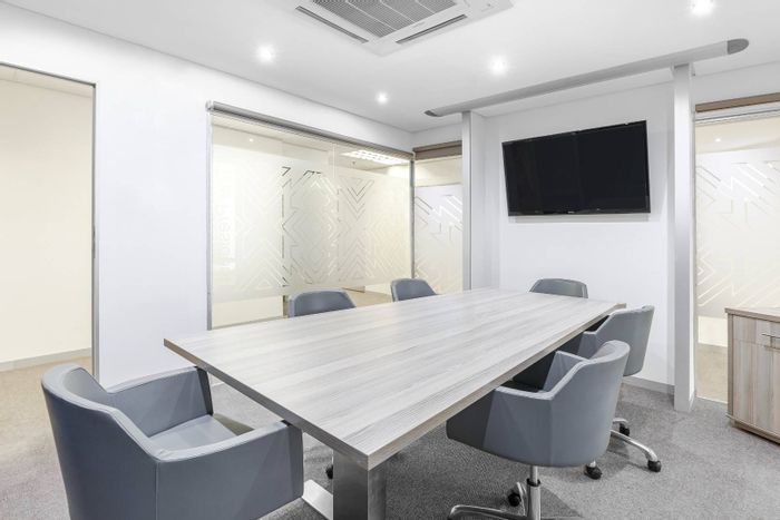 Office To Rent in Cape Town City Centre: 40 sqm private space, flexible terms.