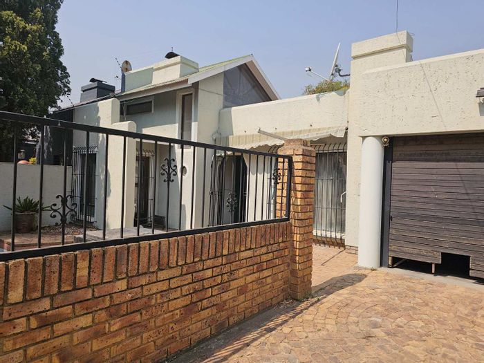 Property #2186041, House for sale in Boksburg North