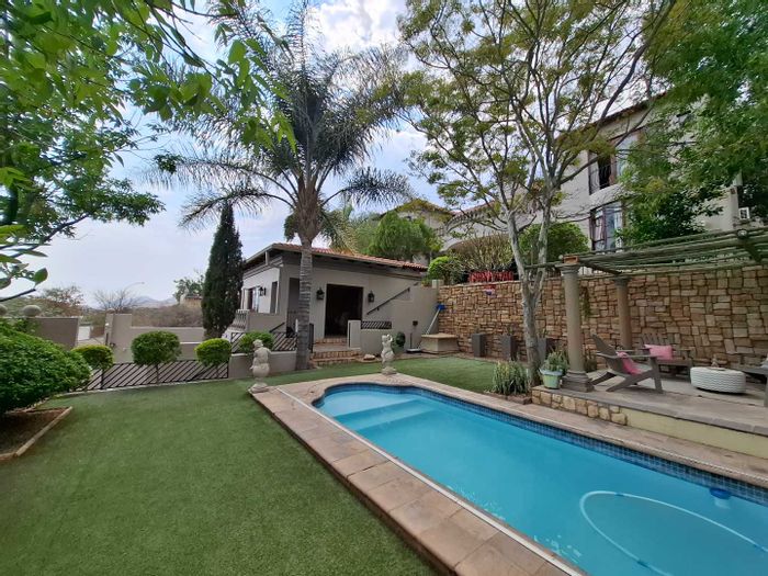 Eros Park House For Sale: Five bedrooms, pool, guest flatlet, panoramic views.