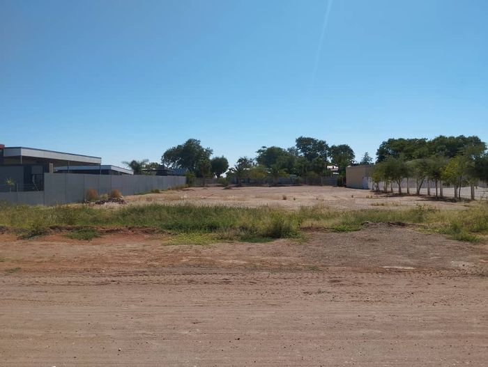 Large residential erf for sale in Mariental Central, 1995m², ideal for development.