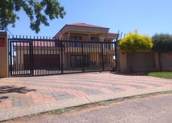 Property #2190866, House for sale in Bronkhorstspruit