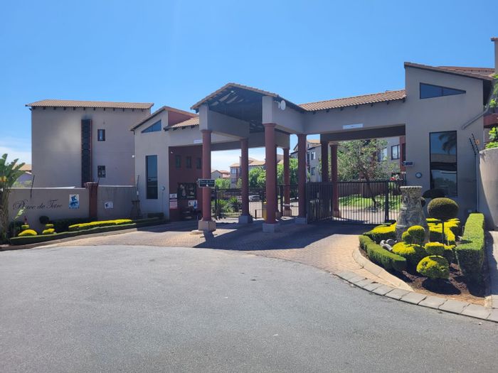 Honeydew Grove Apartment For Sale: Secure complex, open-plan living, 2 bedrooms, carport.