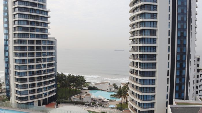 For Sale: 2 Bed | 2 Bath Apartment with Sea Views in Umhlanga Rocks Central