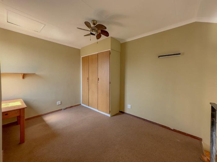 Property #2200413, Apartment for sale in Hatfield