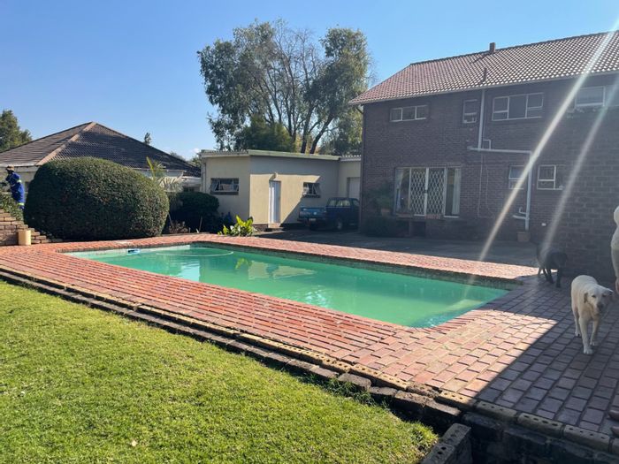 Spacious 8-bedroom house with pool, borehole, and potential flatlet in Vryheid Central. For Sale.