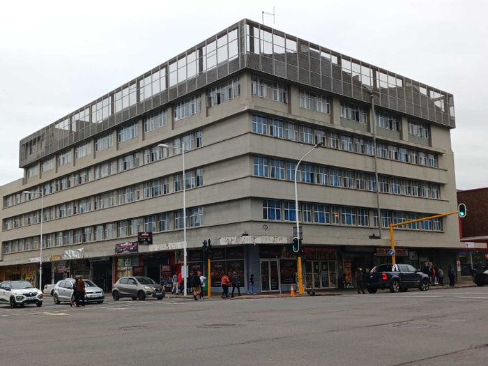 Retail space to rent in Durban Central, 66sqm, high foot traffic, kitchenette.