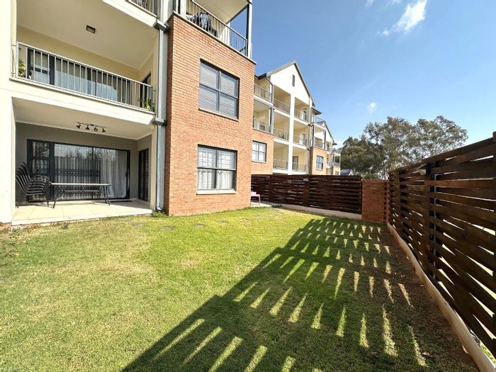 Kyalami Apartment To Rent: 3 Bedrooms, gym, pool, security, and parking included.