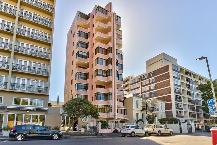 Property #2250111, Apartment for sale in Cape Town City Centre