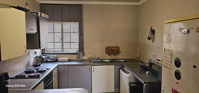 Valhalla Apartment For Sale: Secure 2-Bedroom with Balcony, Parking, and CCTV in Centurion