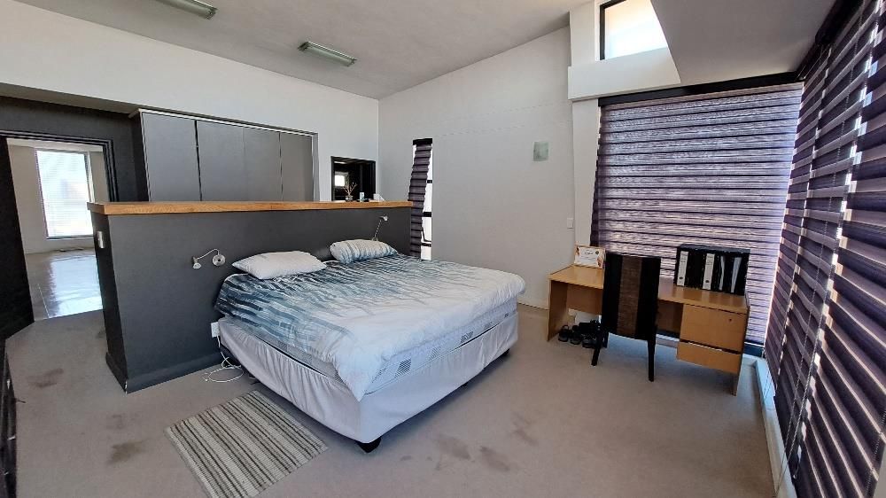 Main bedroom with Lagoon View