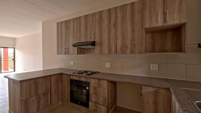 3-Bedroom Apartment To Rent in Wierdapark with Garden, Garage, and Laundry Area.