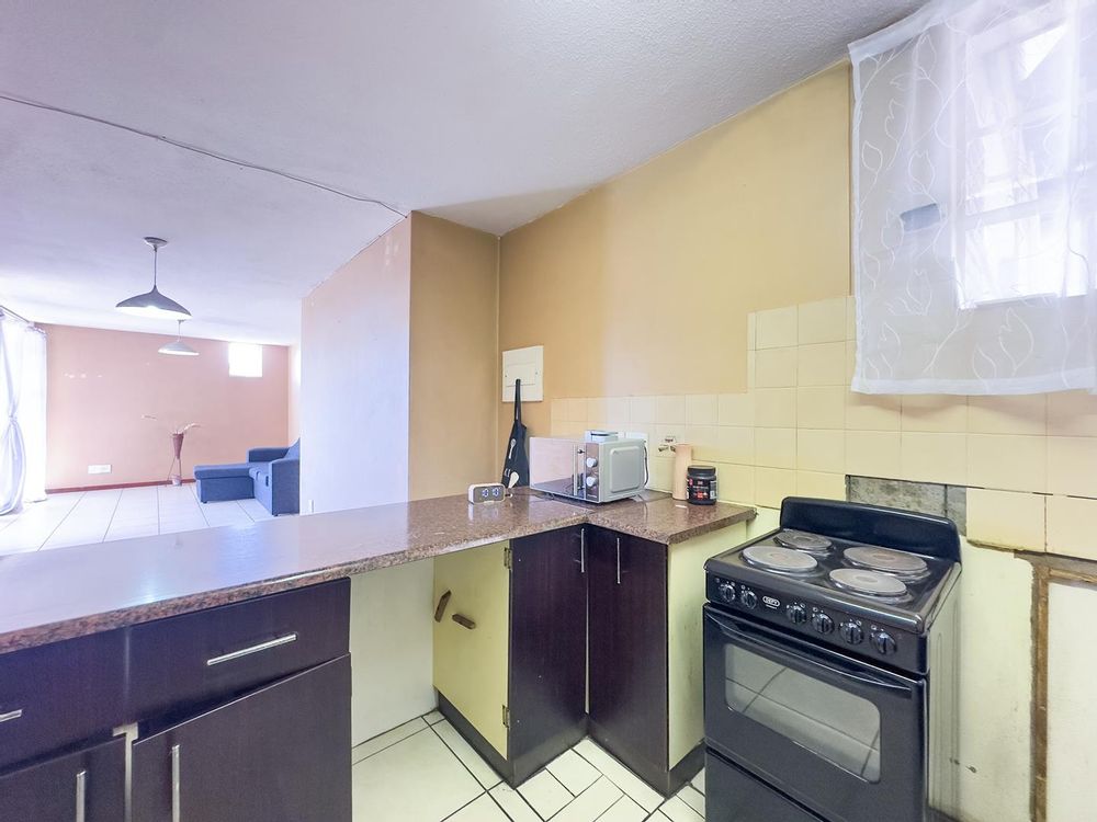 Electric Stove with place for dishwasher or washing machine