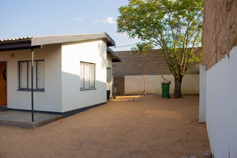 This delightful 3-bedroom house in Okahandja is your opportunity to own a home with both comfort and incredible potential.