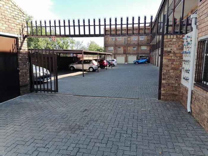 Property #2222493, Apartment for sale in Kempton Park Central