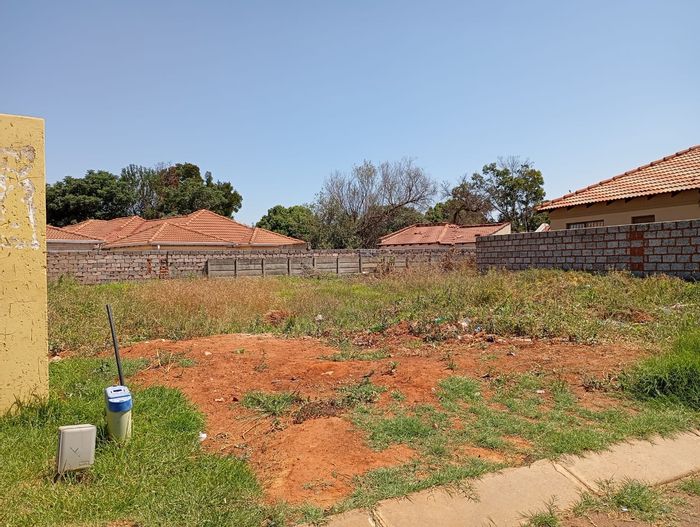 Property #2220521, Vacant Land Residential for sale in Dawn Park