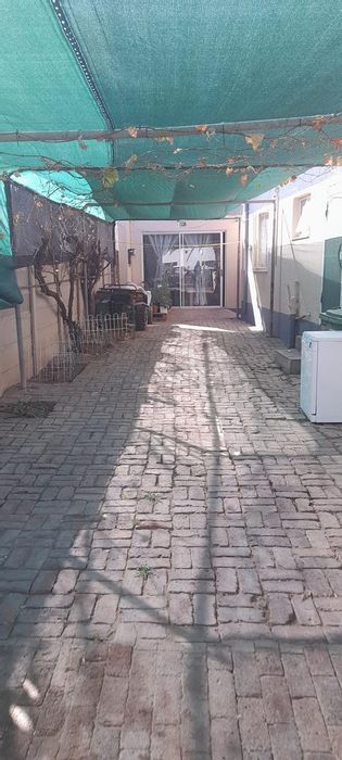 Cimbebasia House For Sale: 3 Bedrooms, Flatlet, BBQ Area, Covered Parking.
