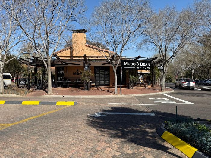 Office To Rent in Woodmead: 313m², park setting, backup power, lifestyle centre.