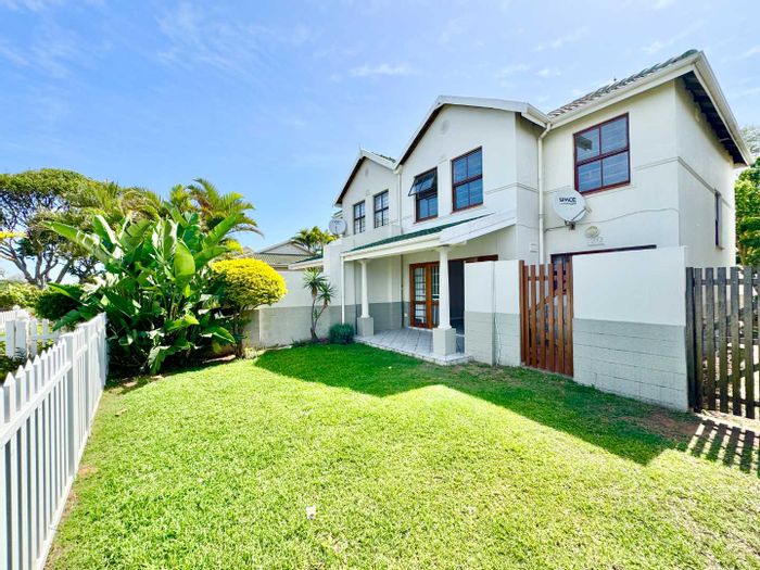 3-bedroom townhouse in Umhlanga Central with garden, garage, and pet-friendly options. To Rent.