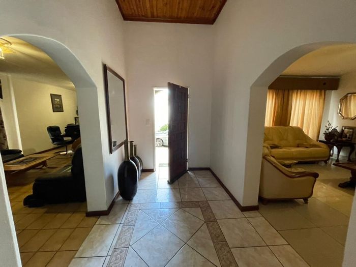 Property #2140316, House for sale in Klein Windhoek