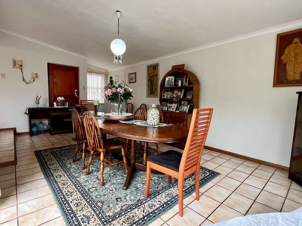 Kleinmond house for sale - dining room