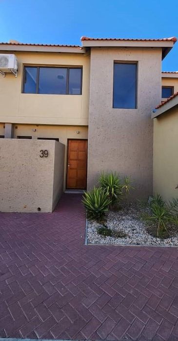 Property #2191162, Townhouse for sale in Okahandja Central