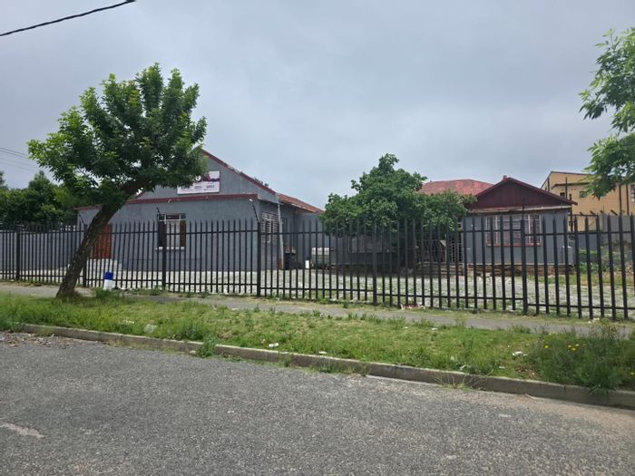 Property #2431893, House For Sale in Rosettenville