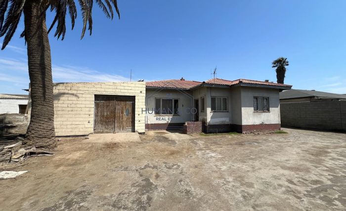 Property #2203915, House for sale in Walvis Bay Central
