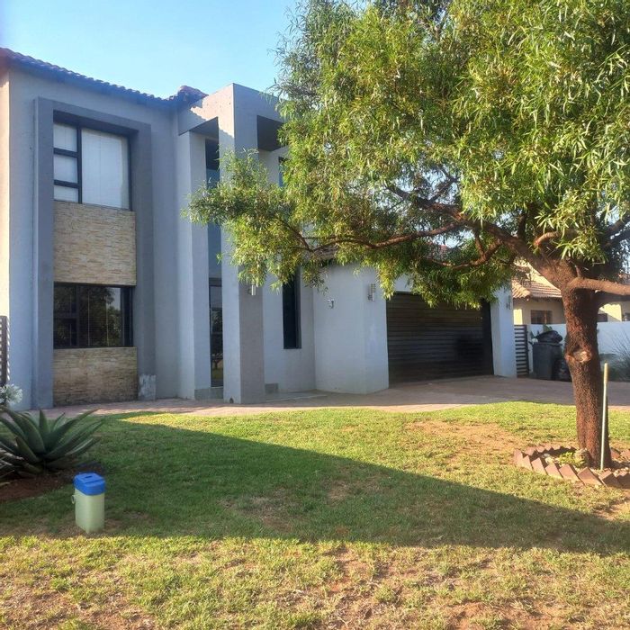 Property #2204848, House rental monthly in Clearwater Estate