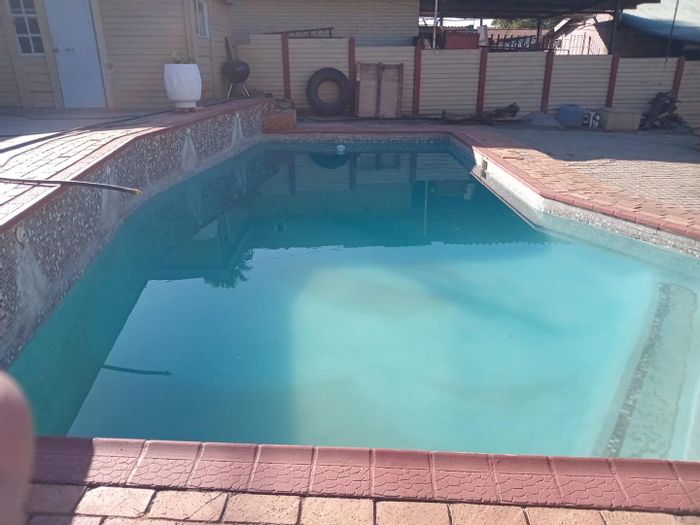 Property #2395453, House For Sale in Jan Niemand Park