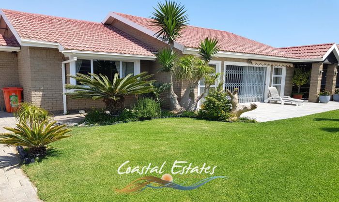 For Sale: Ocean View House with 4 bedrooms, outdoor BBQ, and self-catering flat.